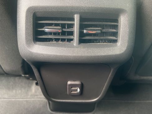 Used 2023 GMC Terrain SLE w/ Driver Convenience Package AWD/4WD image 44