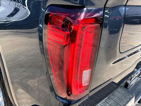 Used 2019 GMC Sierra 1500 SLT AWD/4WD image 29