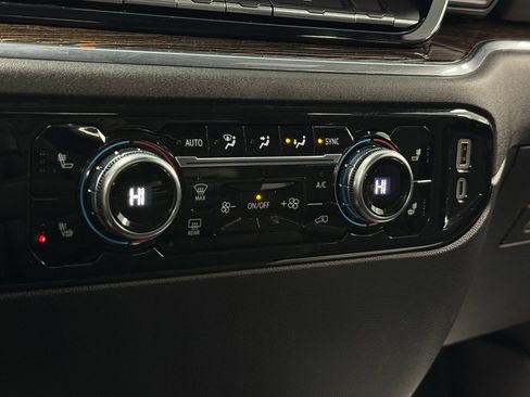 Used 2023 GMC Sierra 1500 SLE image 27