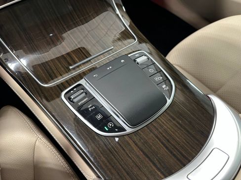 Used 2020 Mercedes-Benz GLC 300 image 31
