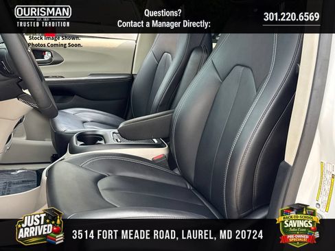 Used 2024 Chrysler Pacifica Touring-L FWD image 6