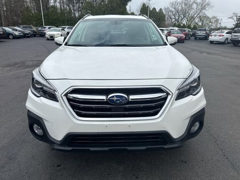 Used 2018 Subaru Outback 3.6R Touring image 8