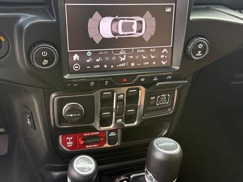 Used 2021 Jeep Gladiator Mojave AWD/4WD image 20