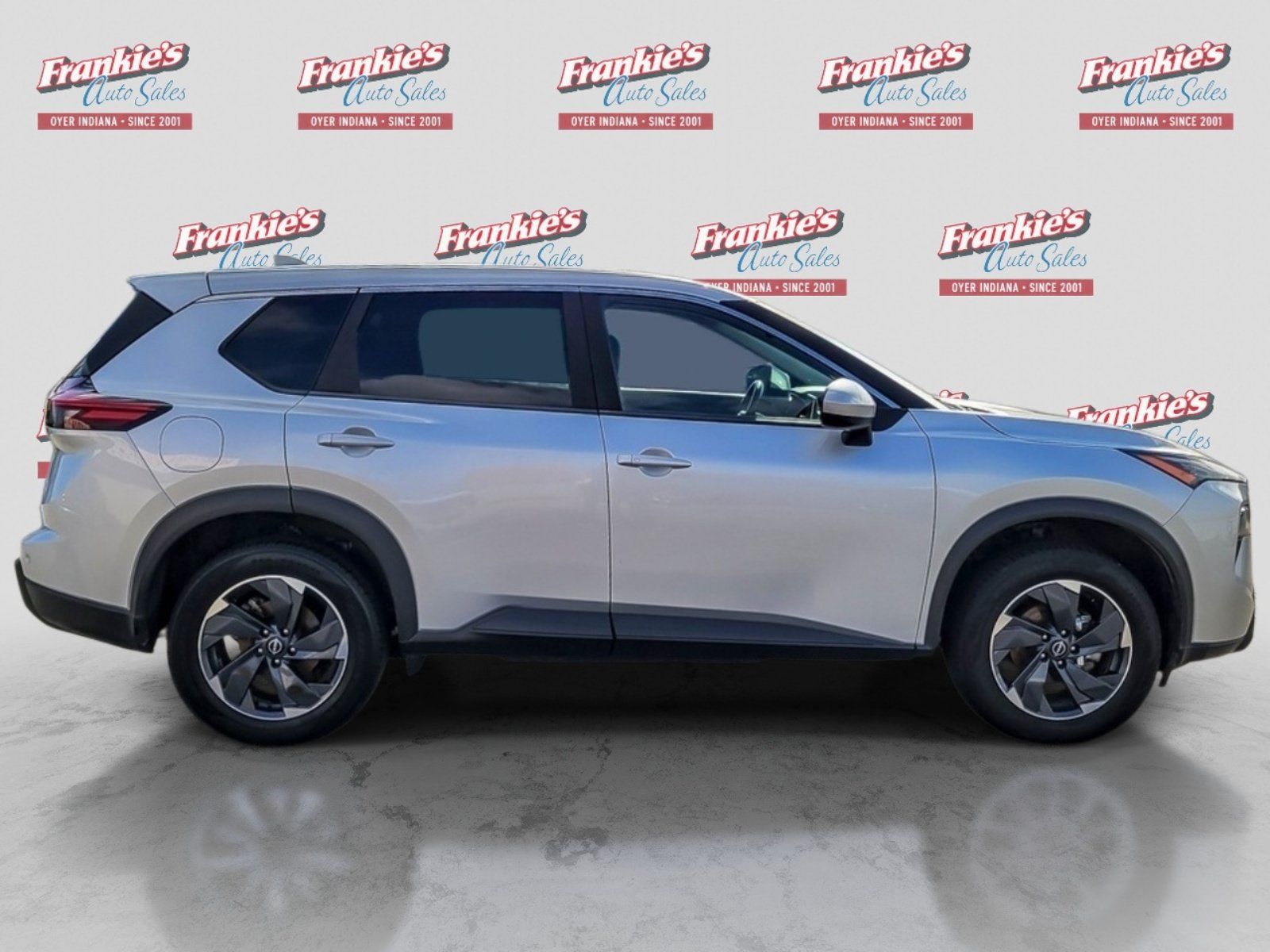 Used 2025 Nissan Rogue SV FWD image 6