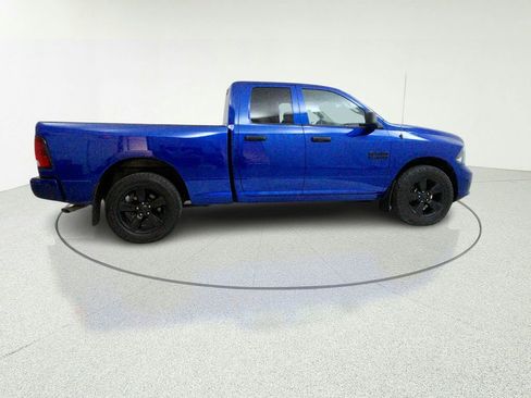 Used 2018 RAM 1500 Express w/ Express Value Package AWD/4WD image 9