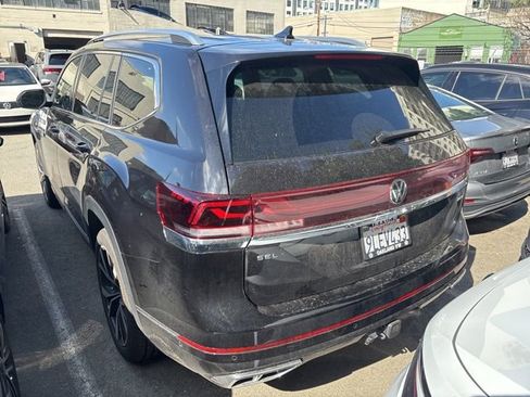 Certified 2024 Volkswagen Atlas SEL Premium R-Line image 3