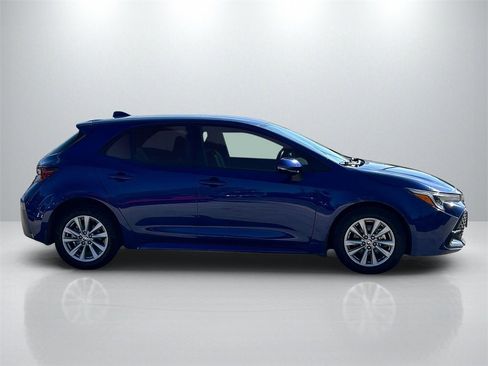 Used 2023 Toyota Corolla SE image 4