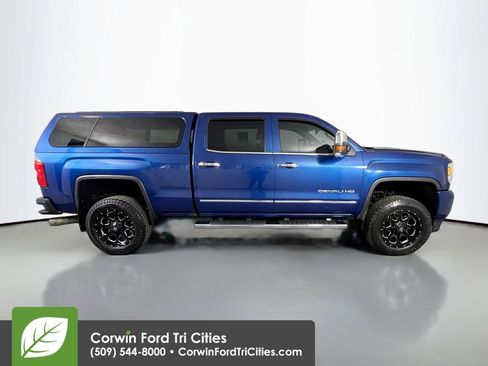 Used 2016 GMC Sierra 2500 Denali w/ Duramax Plus Package image 18