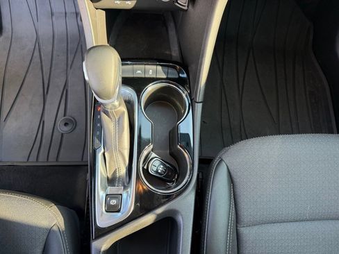 Used 2025 Buick Encore GX Preferred FWD image 33