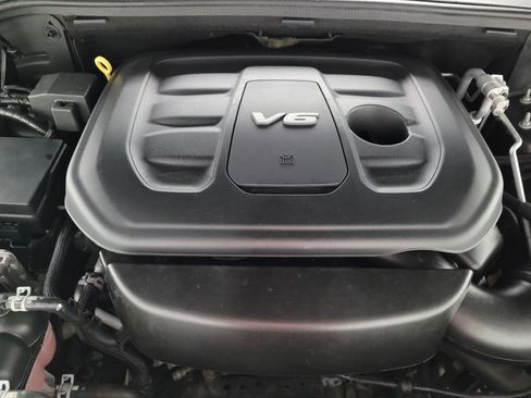 Used 2018 Jeep Grand Cherokee Altitude RWD image 30