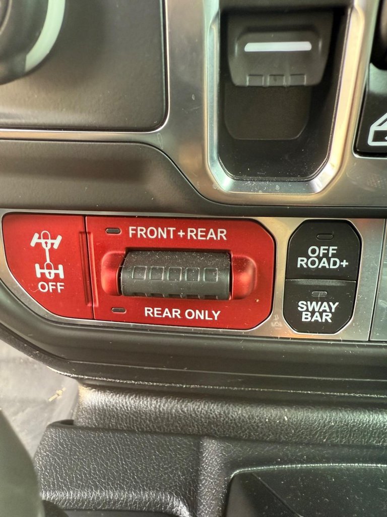 Used 2023 Jeep Wrangler Unlimited Rubicon 392 w/ Xtreme Recon 35" Tire Package AWD/4WD image 13