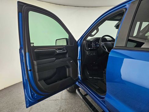 Used 2024 Chevrolet Silverado 1500 LT Trail Boss w/ LT Trail Boss Premium Package image 18