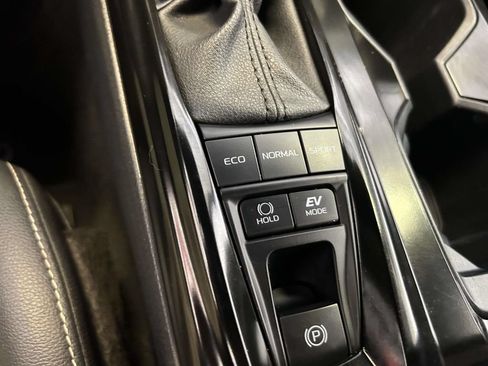 Certified 2025 Toyota Camry SE FWD image 22