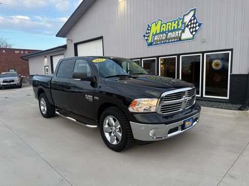 Used 2019 RAM 1500 Big Horn image 1