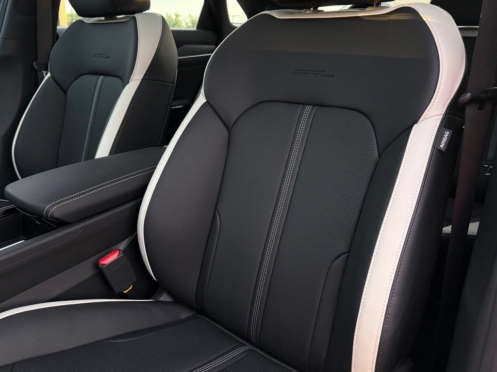 New 2026 Kia K5 GT-Line w/ GT-Line Premium Package FWD image 23