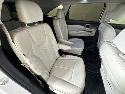 Used 2025 Kia Sorento X-Line EX AWD/4WD image 37
