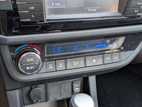 Used 2014 Toyota Corolla S FWD image 15