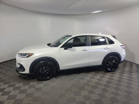 Certified 2025 Honda HR-V Sport image 11