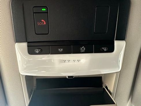 New 2025 Nissan Pathfinder SV w/ Black Appearance Package image 45