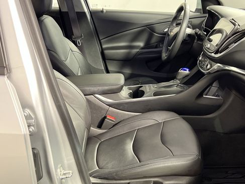 Used 2017 Chevrolet Volt Premier w/ Driver Confidence II Package image 28