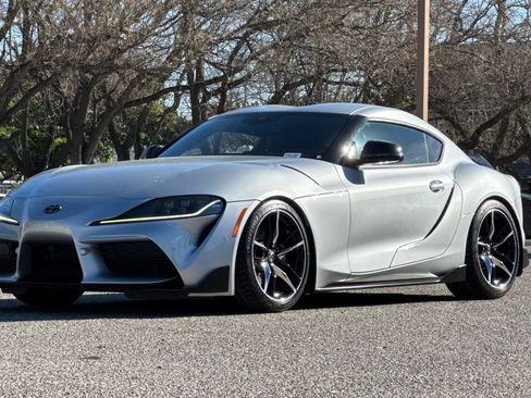 Used 2022 Toyota Supra Premium w/ Driver Assist Package image 8