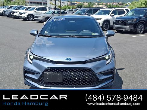 Used 2024 Toyota Corolla SE AWD/4WD image 2