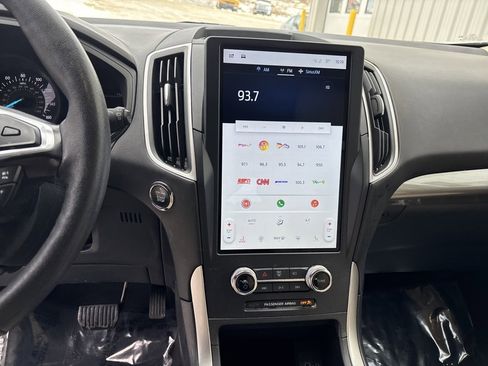 Used 2024 Ford Edge SEL w/ Convenience Package image 16