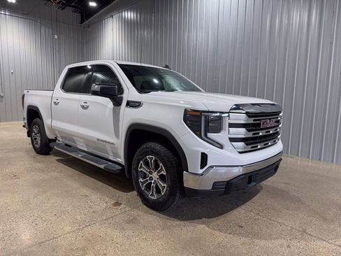 Used 2023 GMC Sierra 1500 SLE image 8