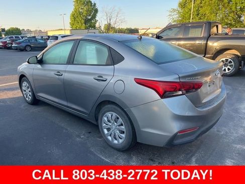 Used 2022 Hyundai Accent SE FWD image 3