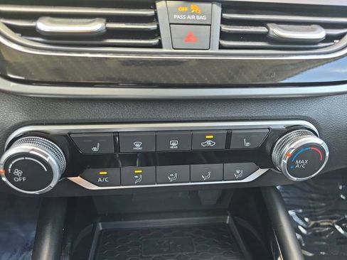 Used 2024 Nissan Altima 2.5 SR w/ SR Premium Package AWD/4WD image 4