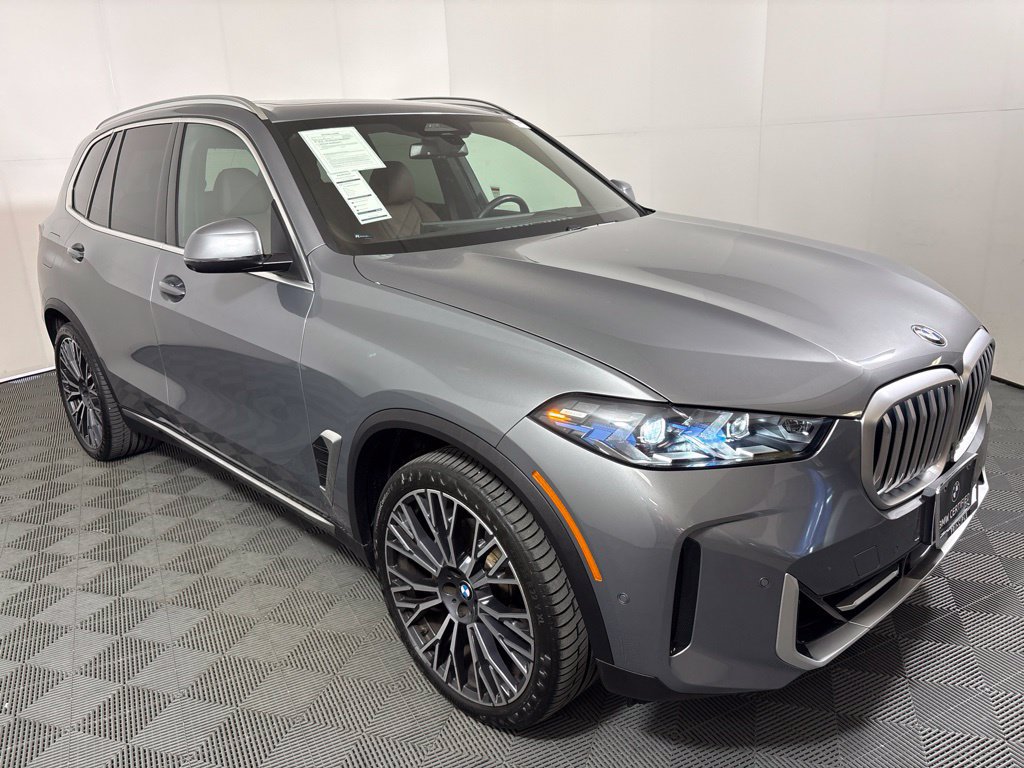 Certified 2024 BMW X5 sDrive40i w/ Premium Package RWD image 4