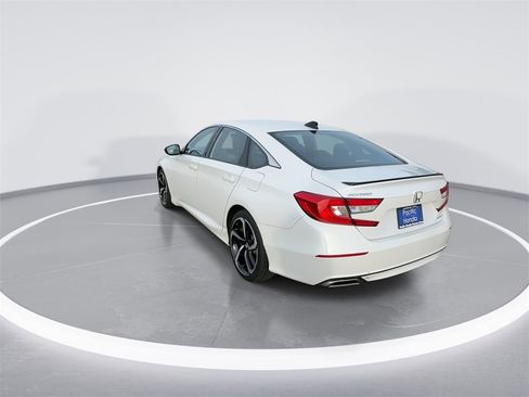 Used 2022 Honda Accord Sport image 11