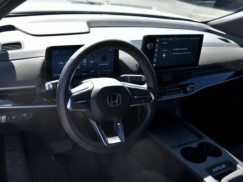 Used 2024 Honda Prologue EX image 16