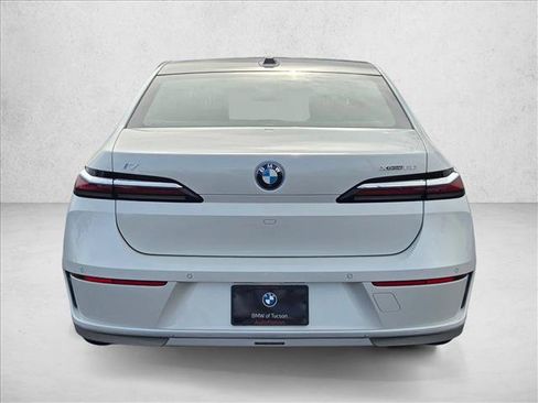 Certified 2024 BMW i7 xDrive60 AWD/4WD image 7