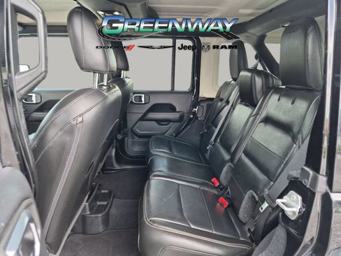 Used 2022 Jeep Wrangler Unlimited Sahara w/ LED Lighting Group AWD/4WD image 12