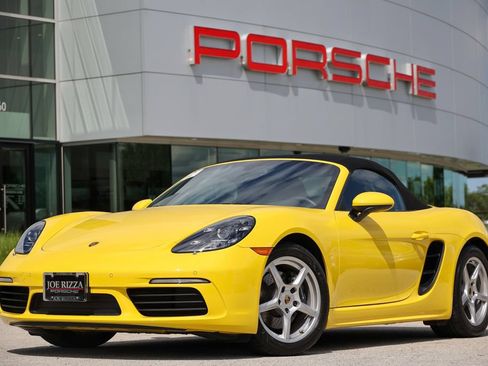 Certified 2024 Porsche 718 Boxster RWD image 1