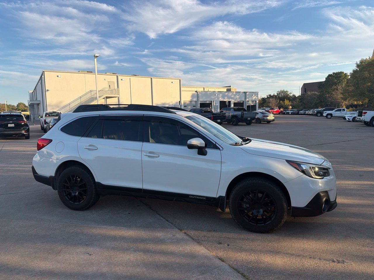 Used 2018 Subaru Outback 2.5i Limited AWD/4WD image 4