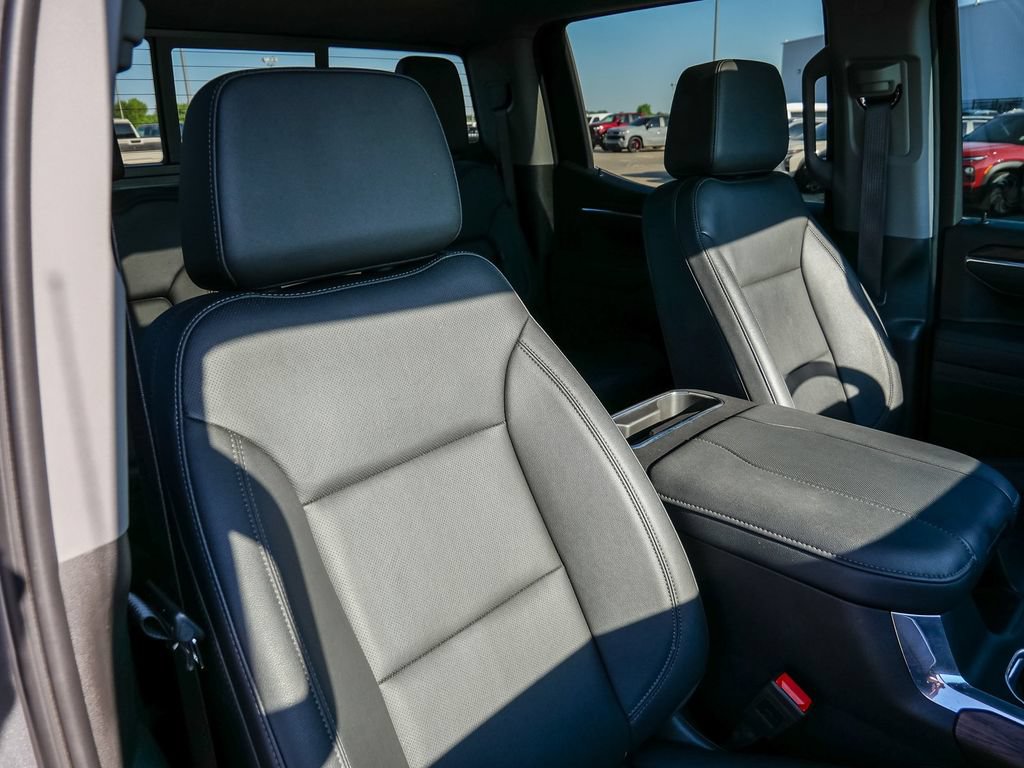 Used 2025 GMC Sierra 1500 SLT w/ SLT Premium Plus Package AWD/4WD image 21