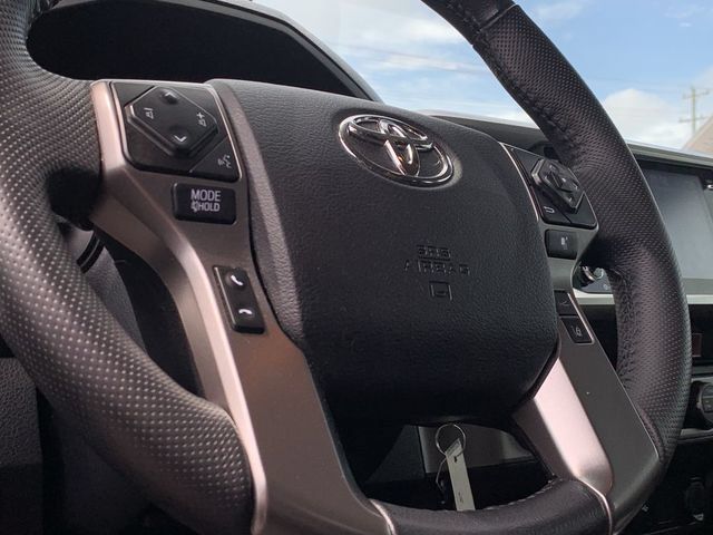 Certified 2022 Toyota Tacoma SR5 AWD/4WD image 19
