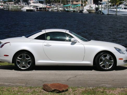 Used 2007 Lexus SC 430 Convertible RWD image 7