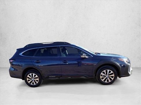 Certified 2023 Subaru Outback Premium image 5