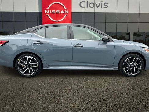 New 2025 Nissan Sentra SR image 9