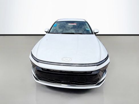Used 2024 Hyundai Sonata SEL FWD image 2