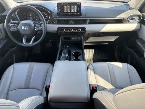 Certified 2025 Honda Pilot EX-L image 18