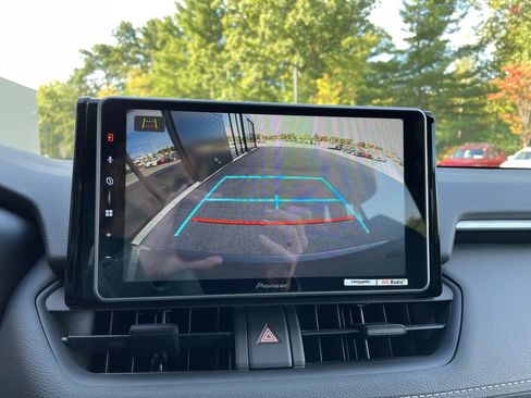 Used 2022 Toyota RAV4 LE image 20