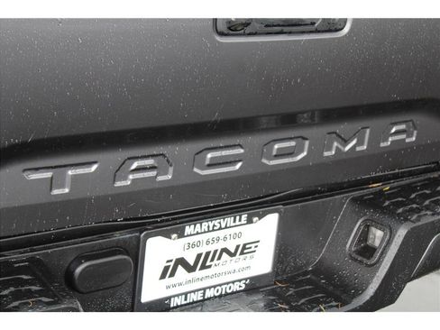 Used 2017 Toyota Tacoma SR5 RWD image 28
