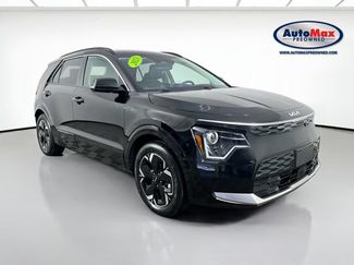 Used 2023 Kia Niro Wind w/ Wind Preserve Package FWD video 1