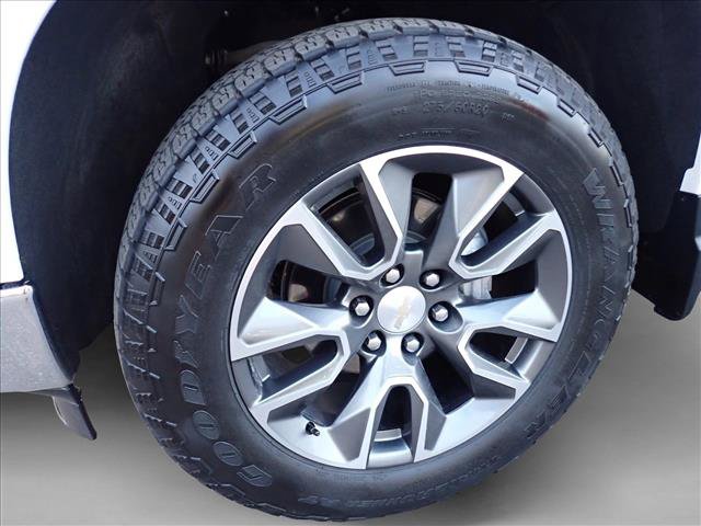 Used 2023 Chevrolet Silverado 1500 LT AWD/4WD image 7