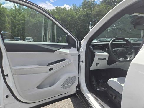 New 2026 Jeep Cherokee Limited AWD/4WD image 11