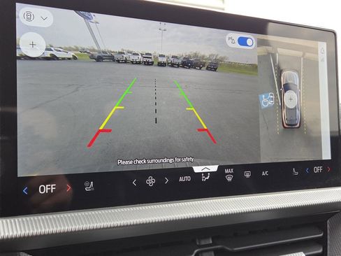 Used 2025 Ford Explorer ST-Line w/ ST-Line Street Pack AWD/4WD image 9